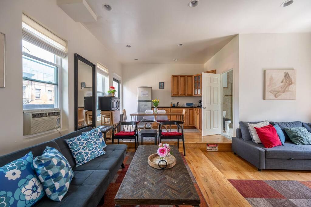 East Village Townhouse New York City Exterior photo