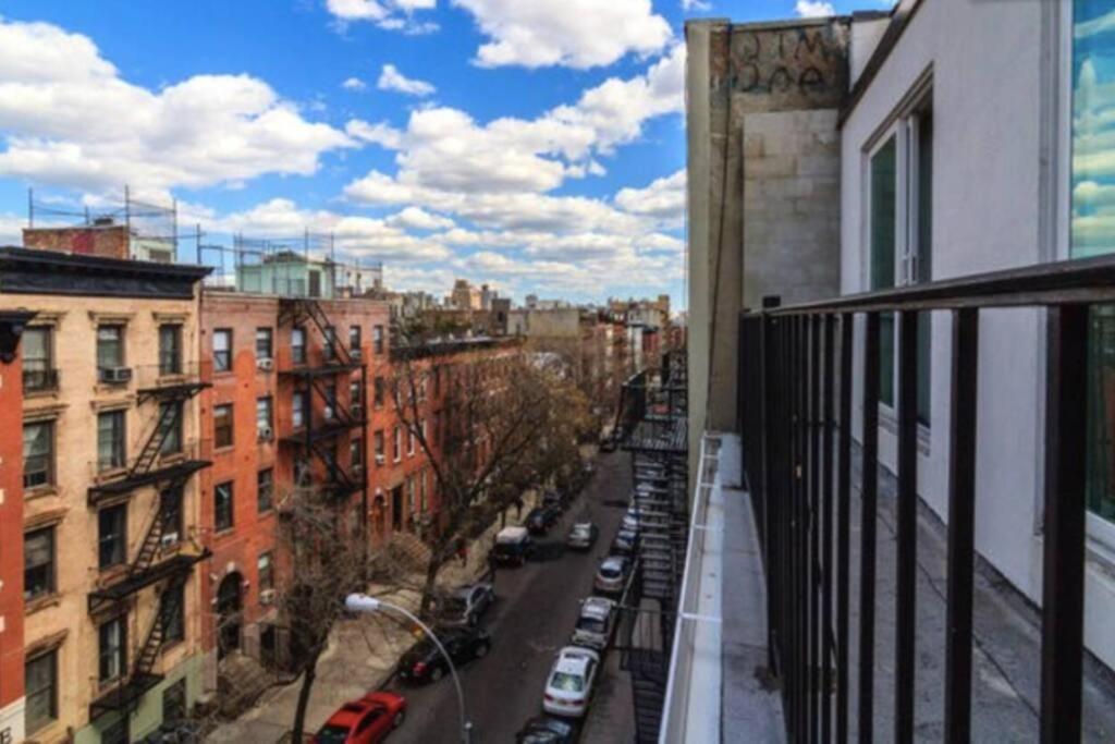East Village Townhouse New York City Exterior photo