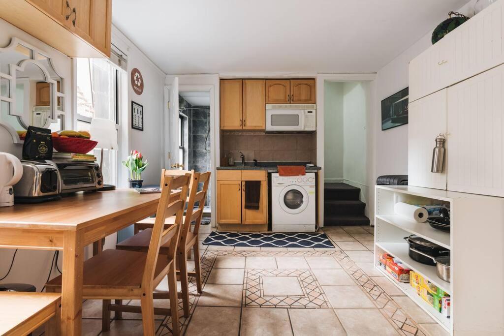 East Village Townhouse New York City Exterior photo