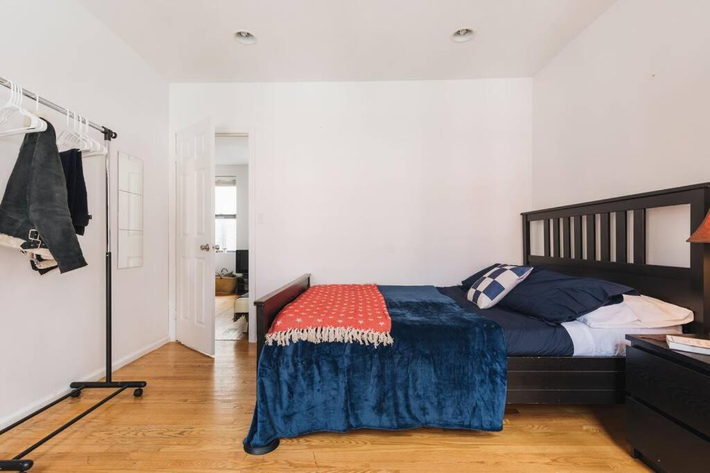 East Village Townhouse New York City Exterior photo
