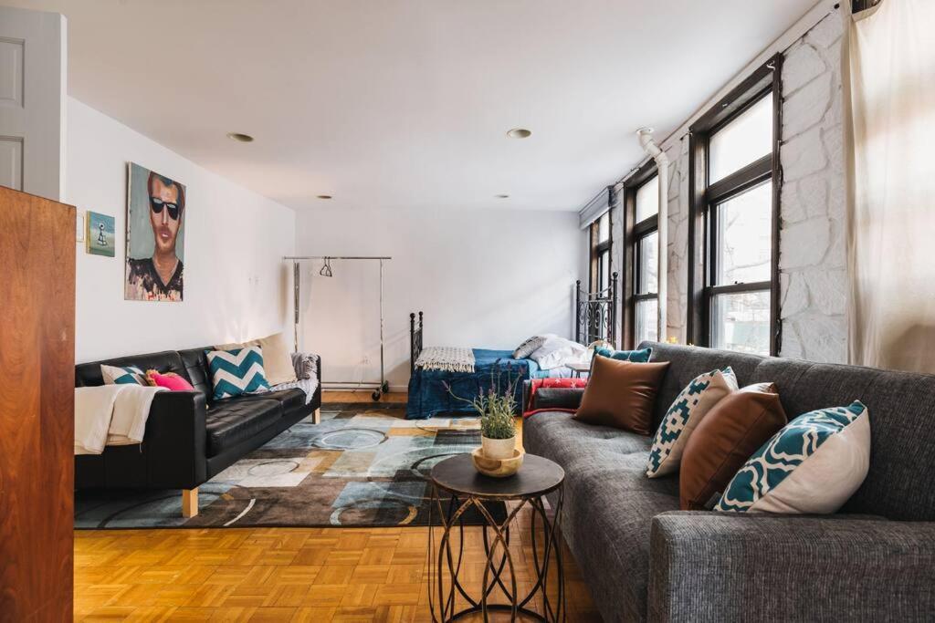 East Village Townhouse New York City Exterior photo