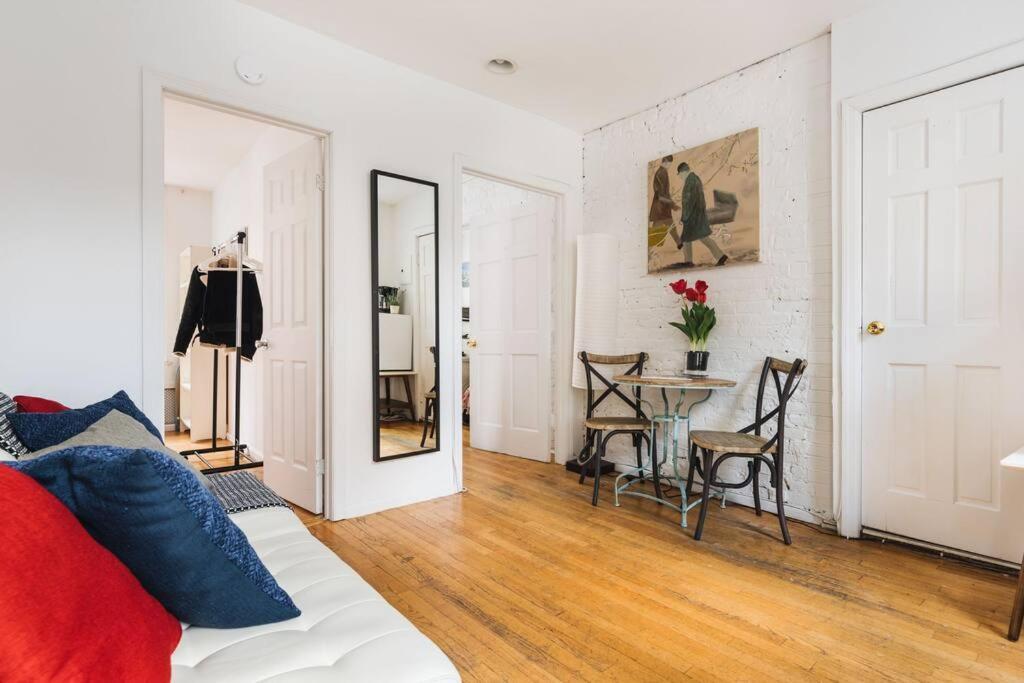 East Village Townhouse New York City Exterior photo
